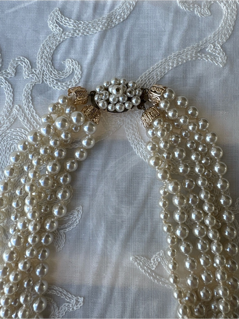 Vintage Multi-Strand Faux Pearl Necklace in Cream - Picture 2 of 6